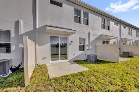 2602 Skyline Loop Kissimmee FL 34758