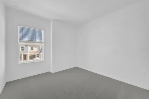 2602 Skyline Loop Kissimmee FL 34758