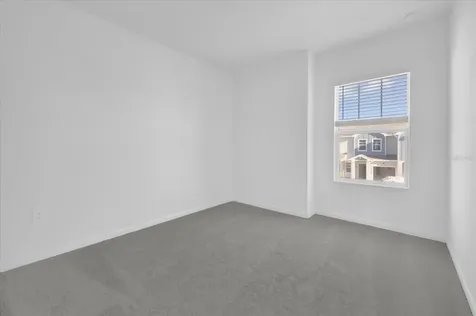2602 Skyline Loop Kissimmee FL 34758