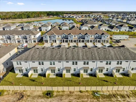 2602 Skyline Loop Kissimmee FL 34758