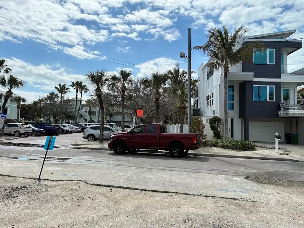 104 1st Street N Bradenton Beach FL 34217