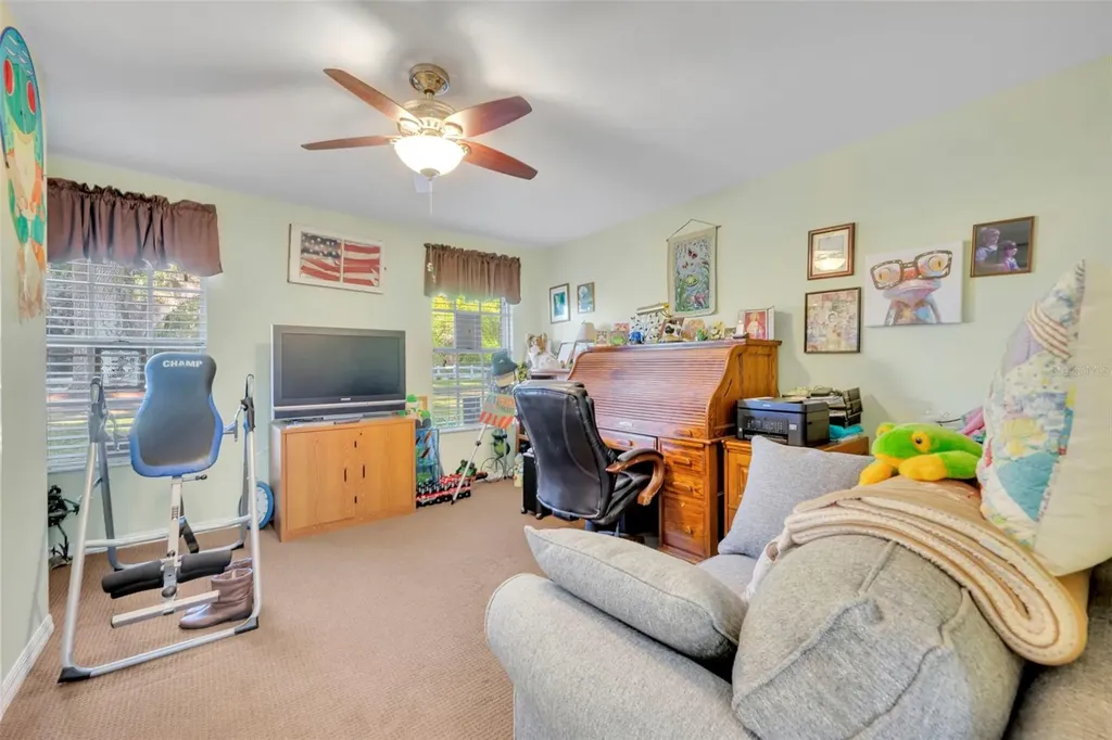 26721 Bloomfield Avenue Yalaha FL 34797
