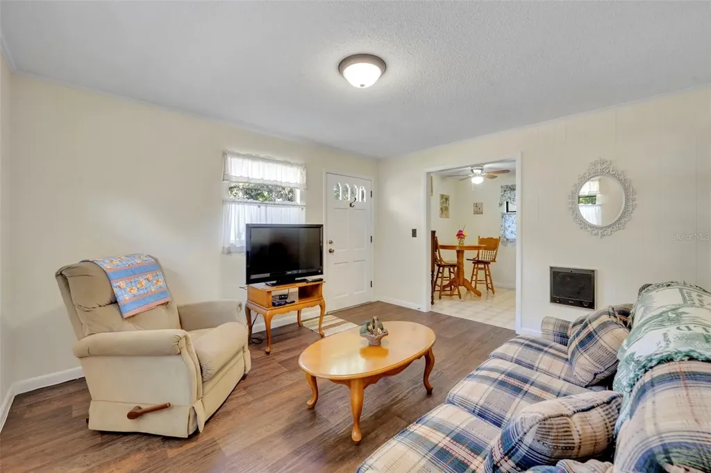 26721 Bloomfield Avenue Yalaha FL 34797
