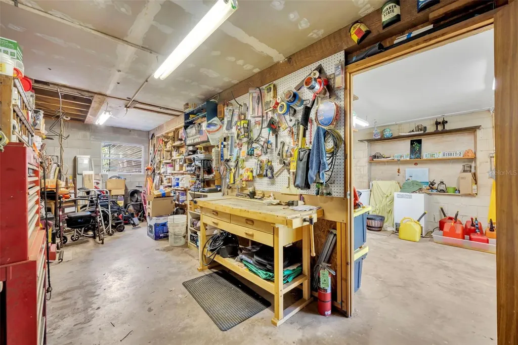26721 Bloomfield Avenue Yalaha FL 34797