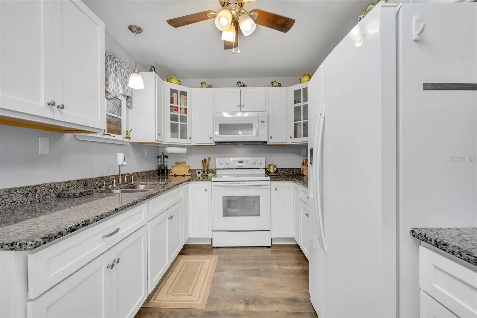 26721 Bloomfield Avenue Yalaha FL 34797