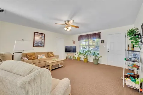 26721 Bloomfield Avenue Yalaha FL 34797