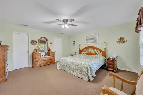 26721 Bloomfield Avenue Yalaha FL 34797