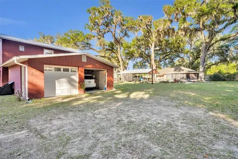 26721 Bloomfield Avenue Yalaha FL 34797