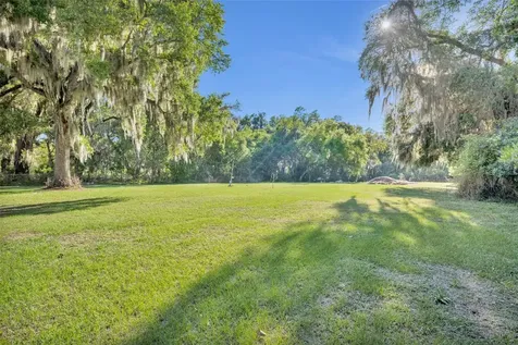 26721 Bloomfield Avenue Yalaha FL 34797