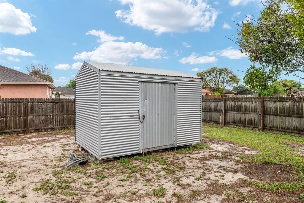 306 Oak Track Radial Ocala FL 34472