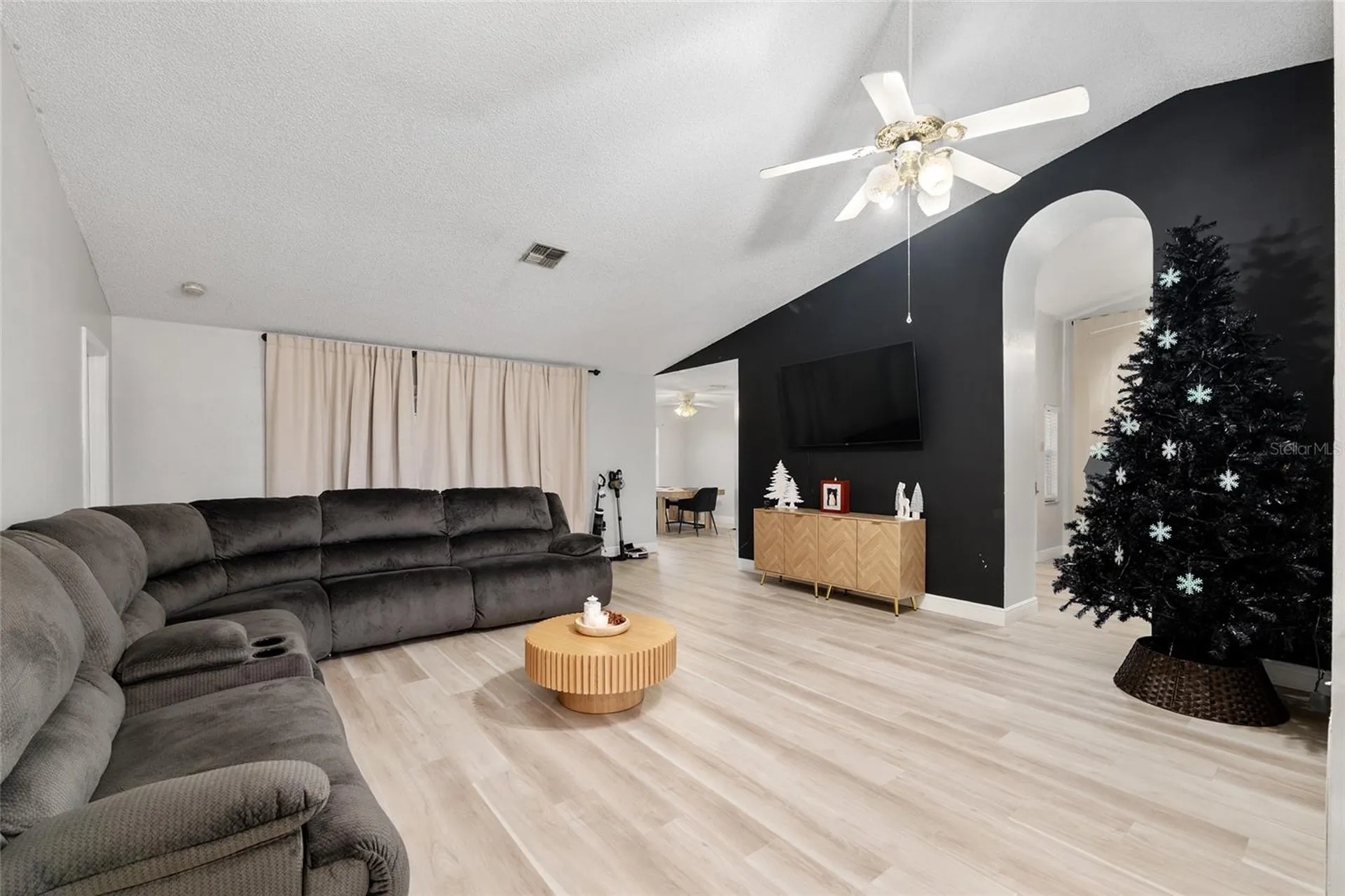 306 Oak Track Radial Ocala FL 34472