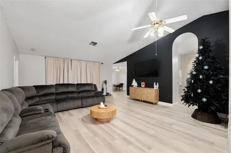306 Oak Track Radial Ocala FL 34472