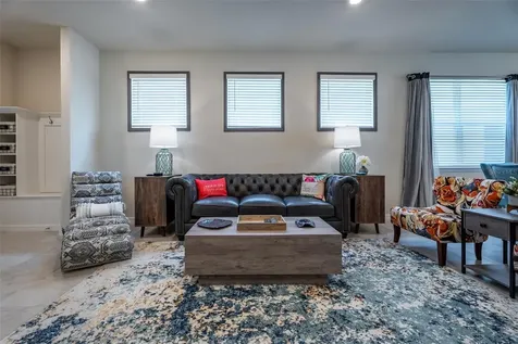 3811 Lana Avenue Davenport FL 33897