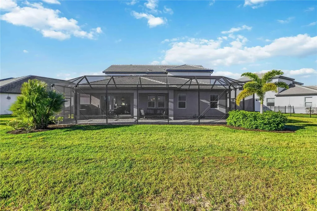 17109 Sweetwater Village Drive Lakewood Ranch FL 34211
