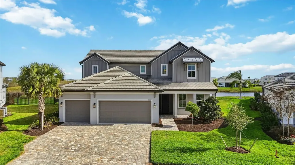 17109 Sweetwater Village Drive Lakewood Ranch FL 34211