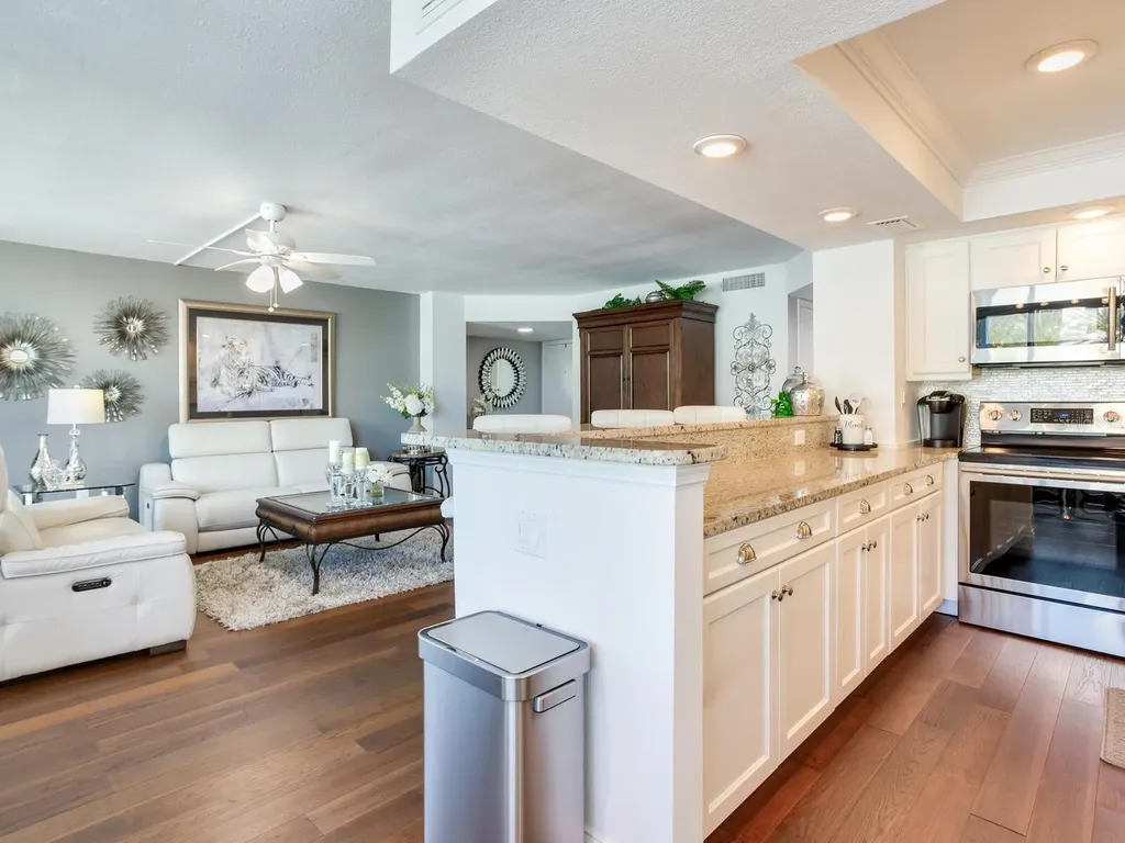660 Island Way Clearwater Beach FL 33767