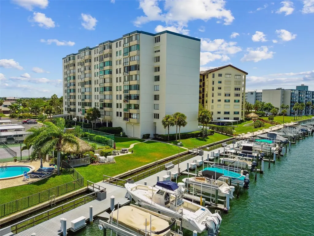 660 Island Way Clearwater Beach FL 33767