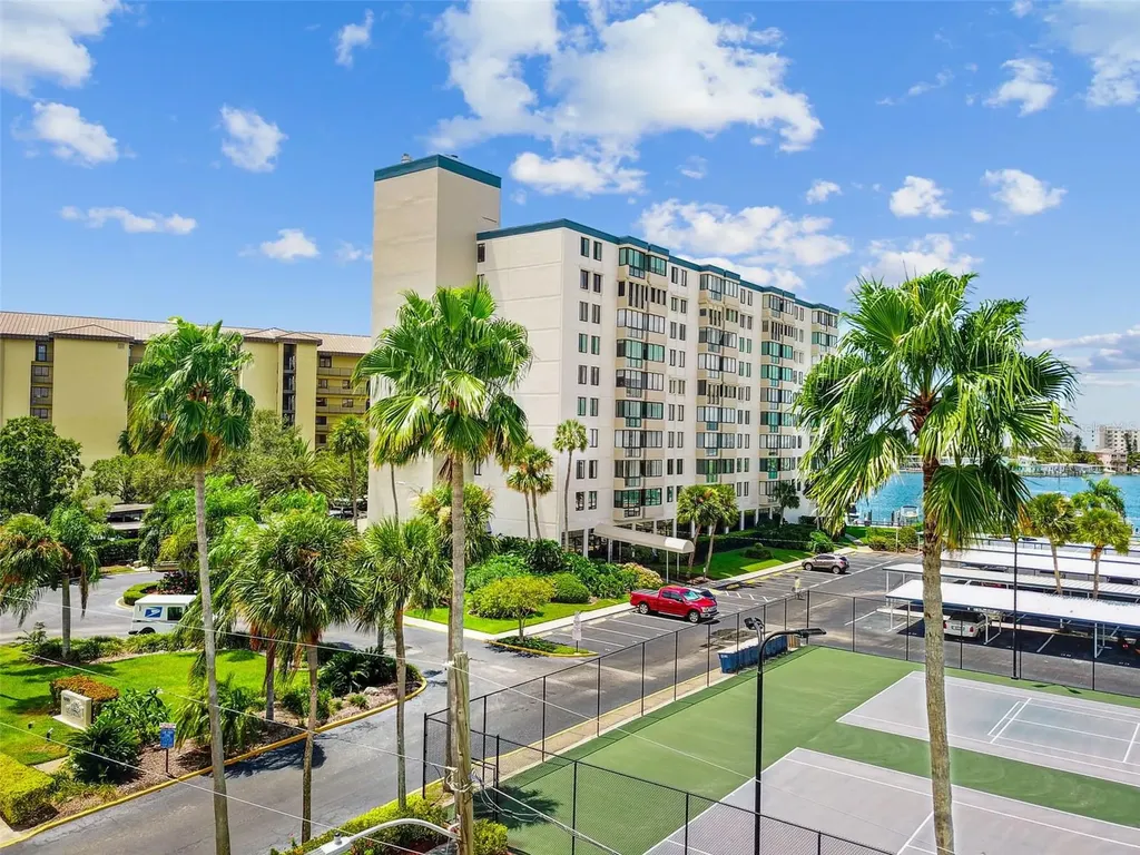 660 Island Way Clearwater Beach FL 33767