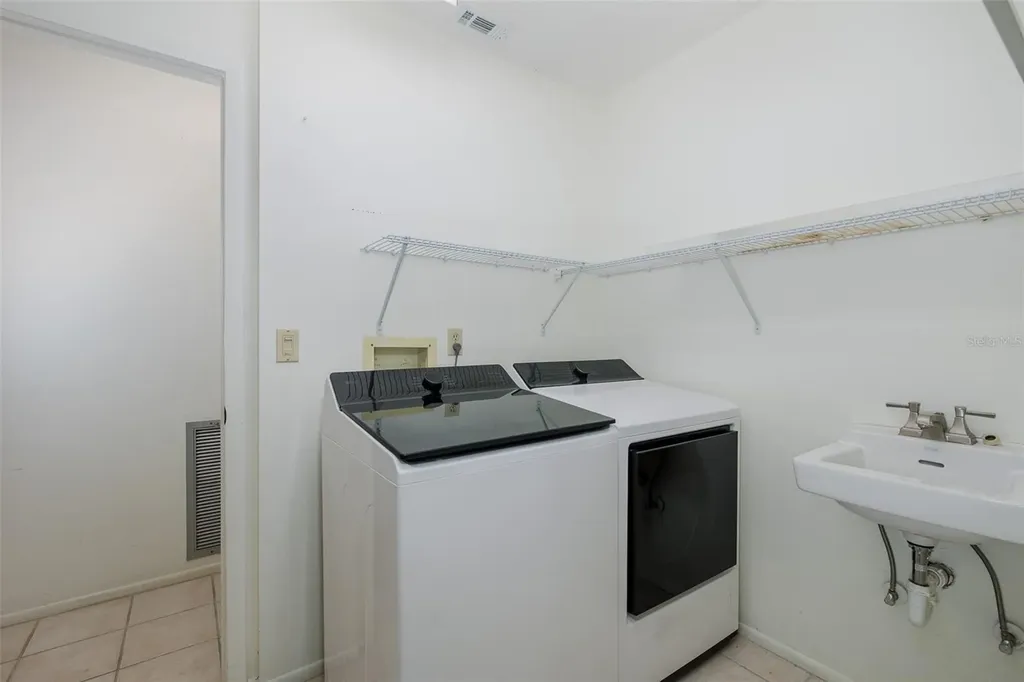 8330 Divot Way Port Richey FL 34668