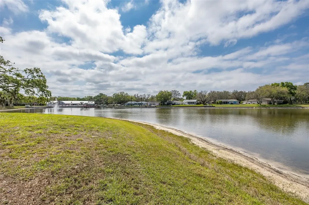 8330 Divot Way Port Richey FL 34668