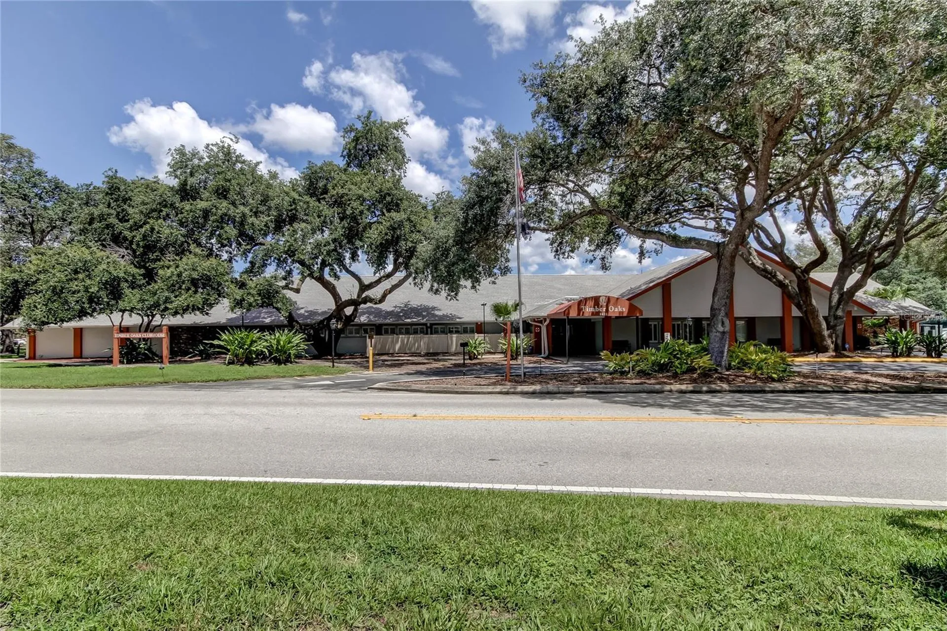 8330 Divot Way Port Richey FL 34668