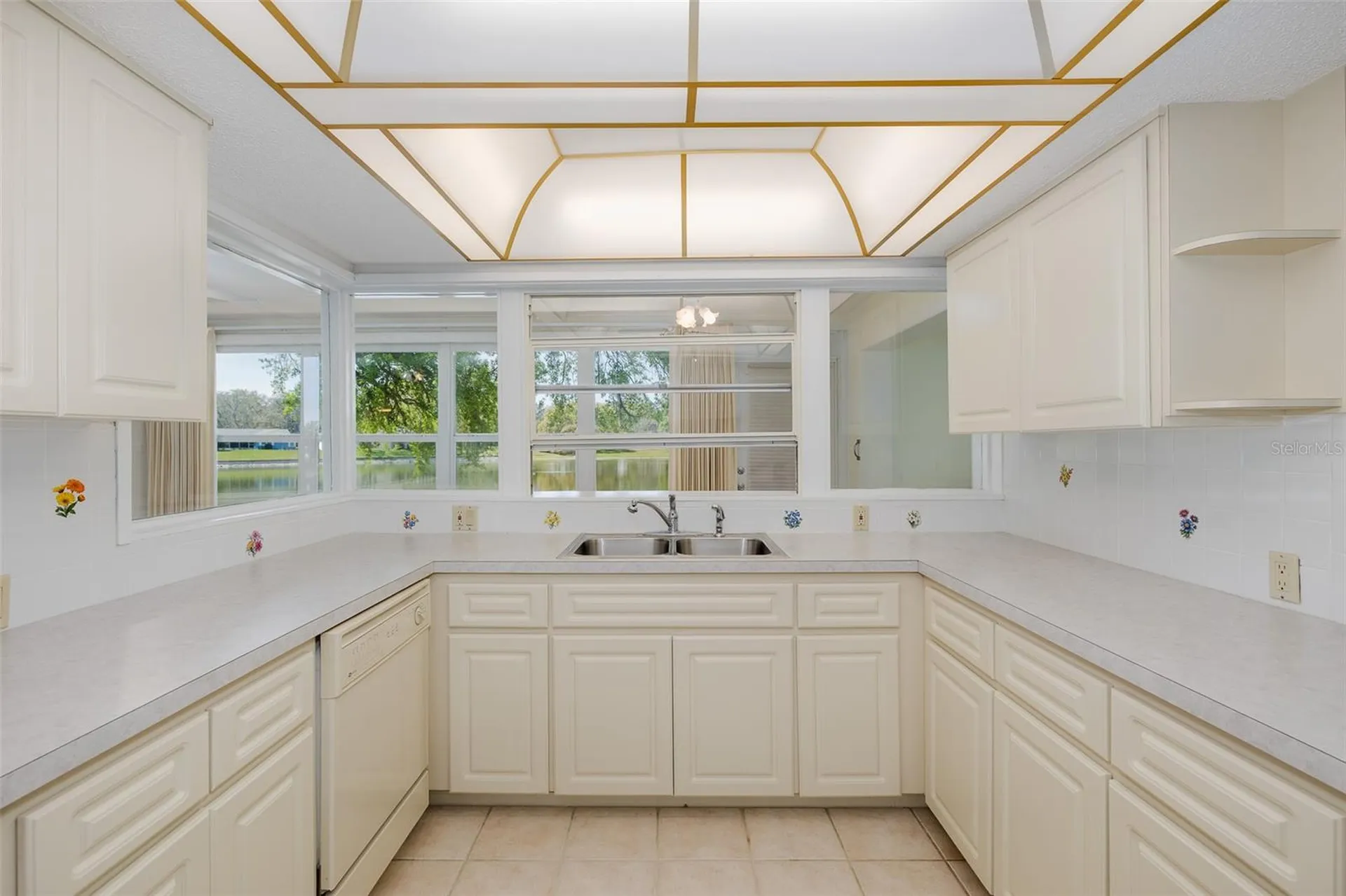 8330 Divot Way Port Richey FL 34668