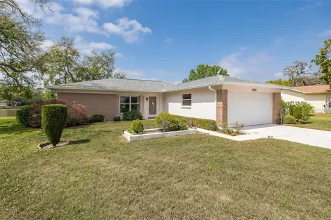 8330 Divot Way Port Richey FL 34668