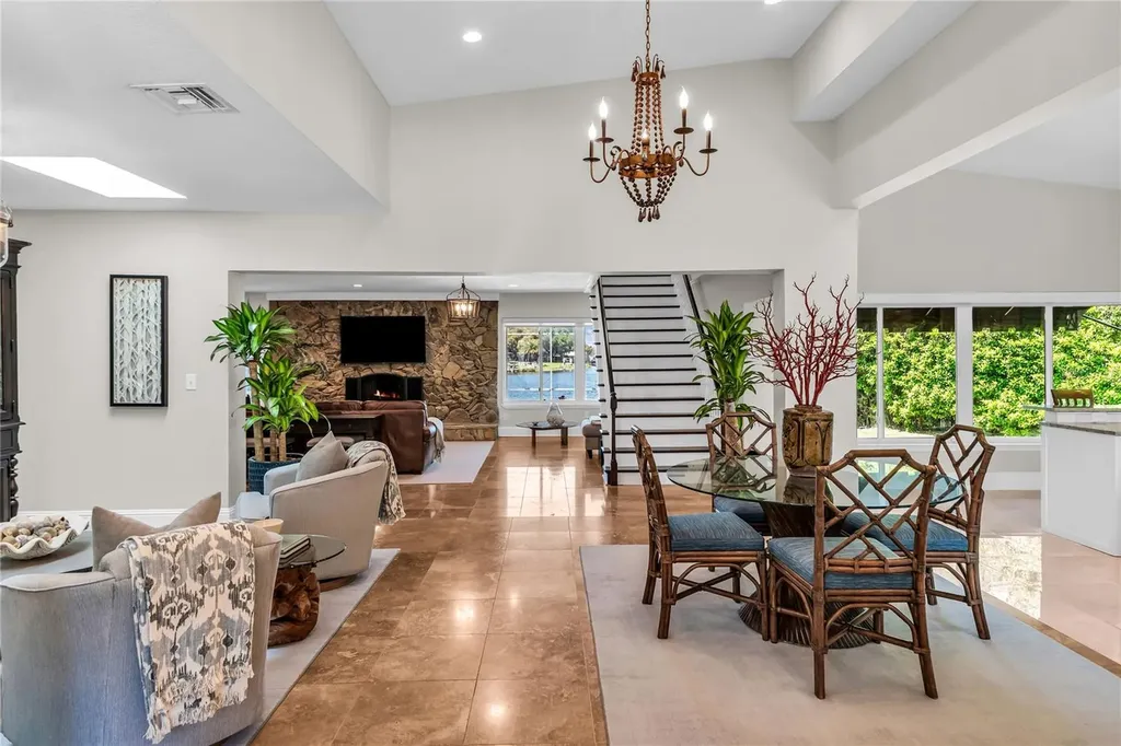 112 Laken Lane Orlando FL 32804
