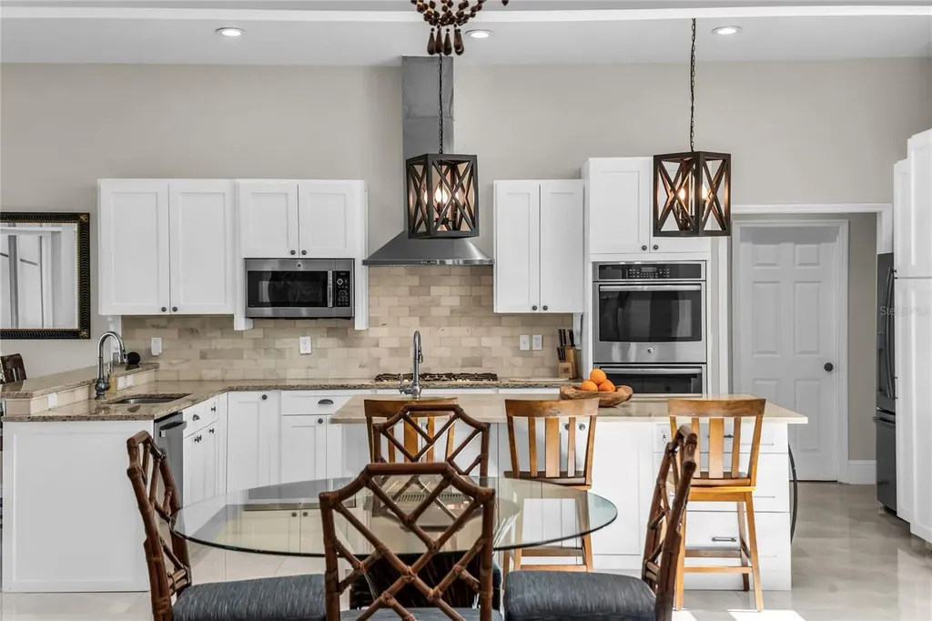 112 Laken Lane Orlando FL 32804
