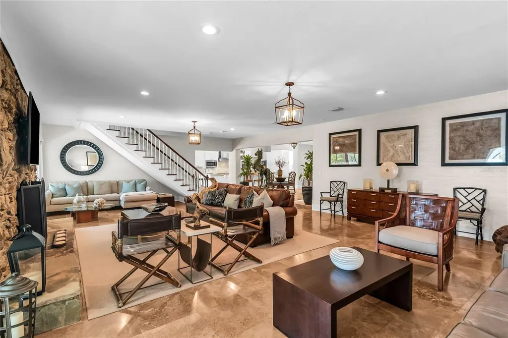 112 Laken Lane Orlando FL 32804