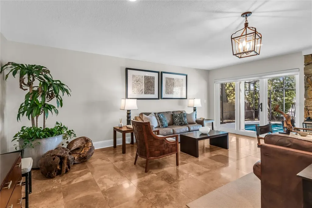 112 Laken Lane Orlando FL 32804