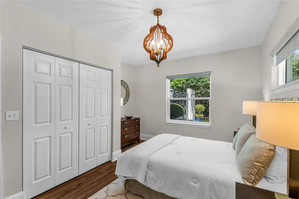 112 Laken Lane Orlando FL 32804