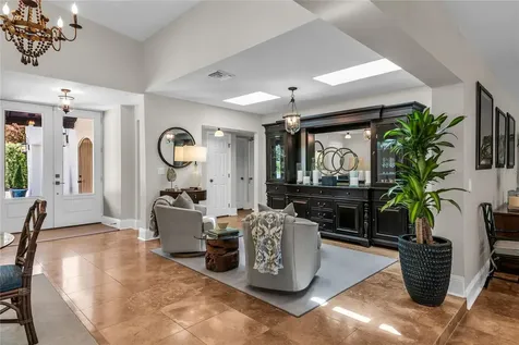 112 Laken Lane Orlando FL 32804