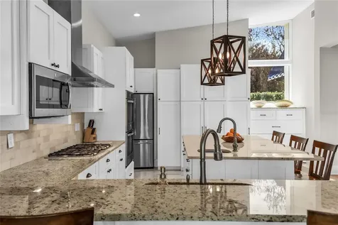 112 Laken Lane Orlando FL 32804
