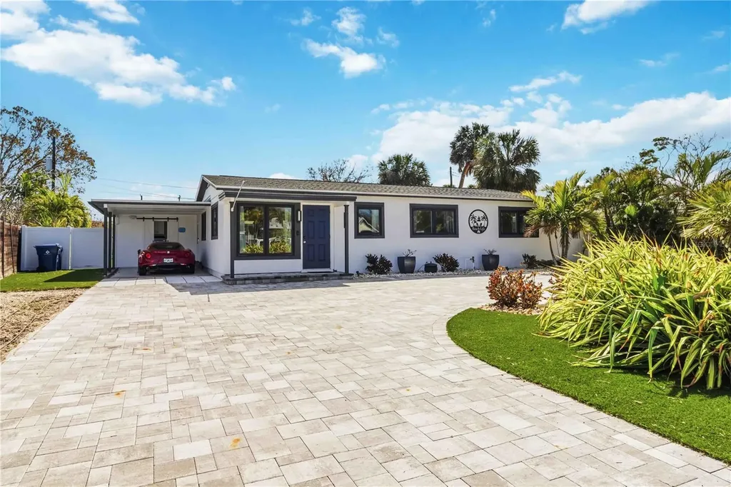 327 39th Avenue St Pete Beach FL 33706