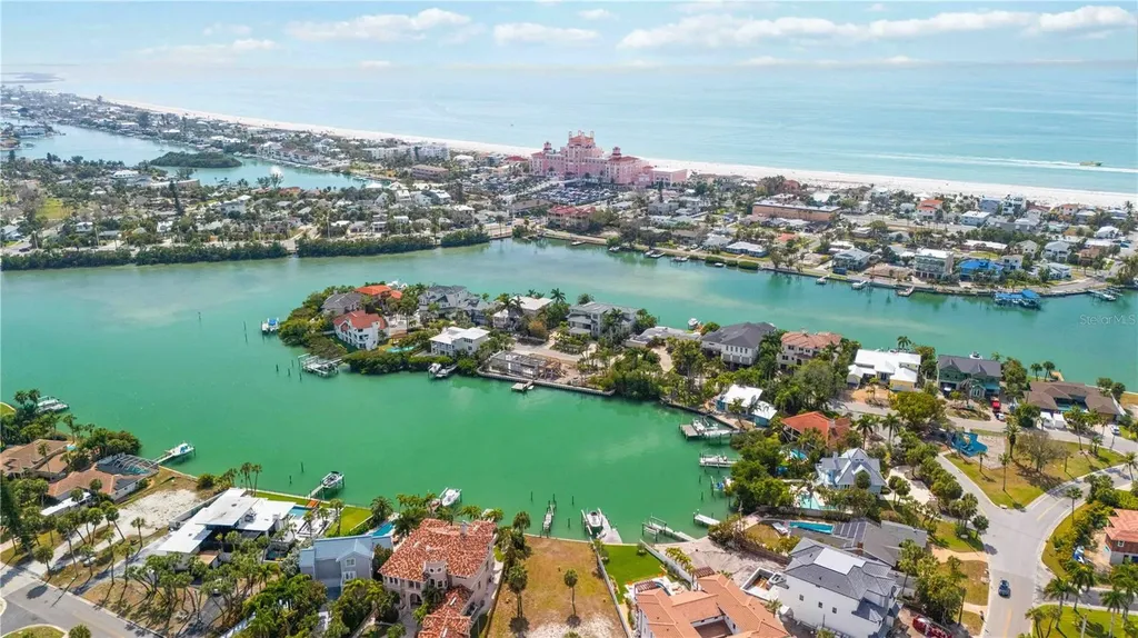 327 39th Avenue St Pete Beach FL 33706