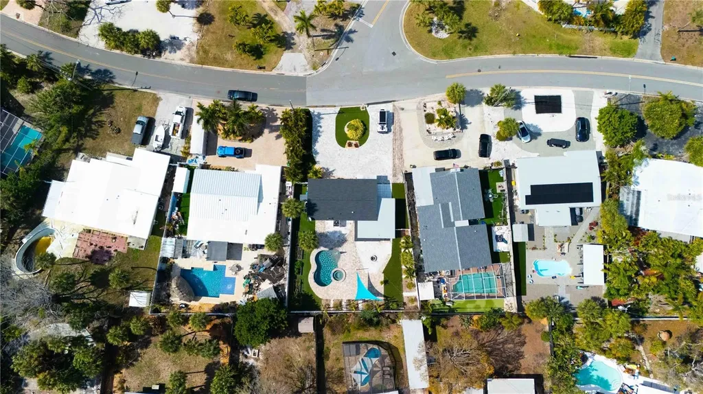 327 39th Avenue St Pete Beach FL 33706