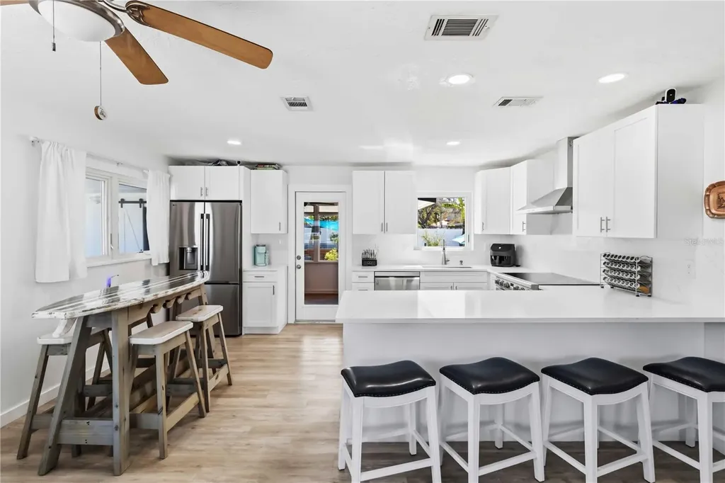 327 39th Avenue St Pete Beach FL 33706