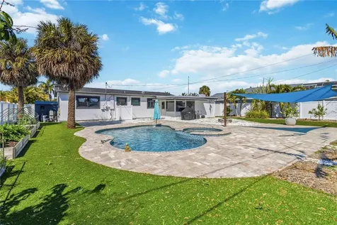 327 39th Avenue St Pete Beach FL 33706