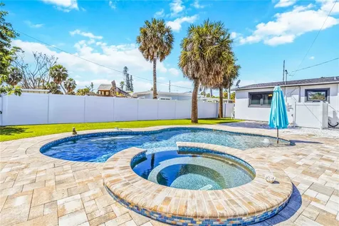 327 39th Avenue St Pete Beach FL 33706