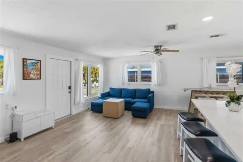 327 39th Avenue St Pete Beach FL 33706