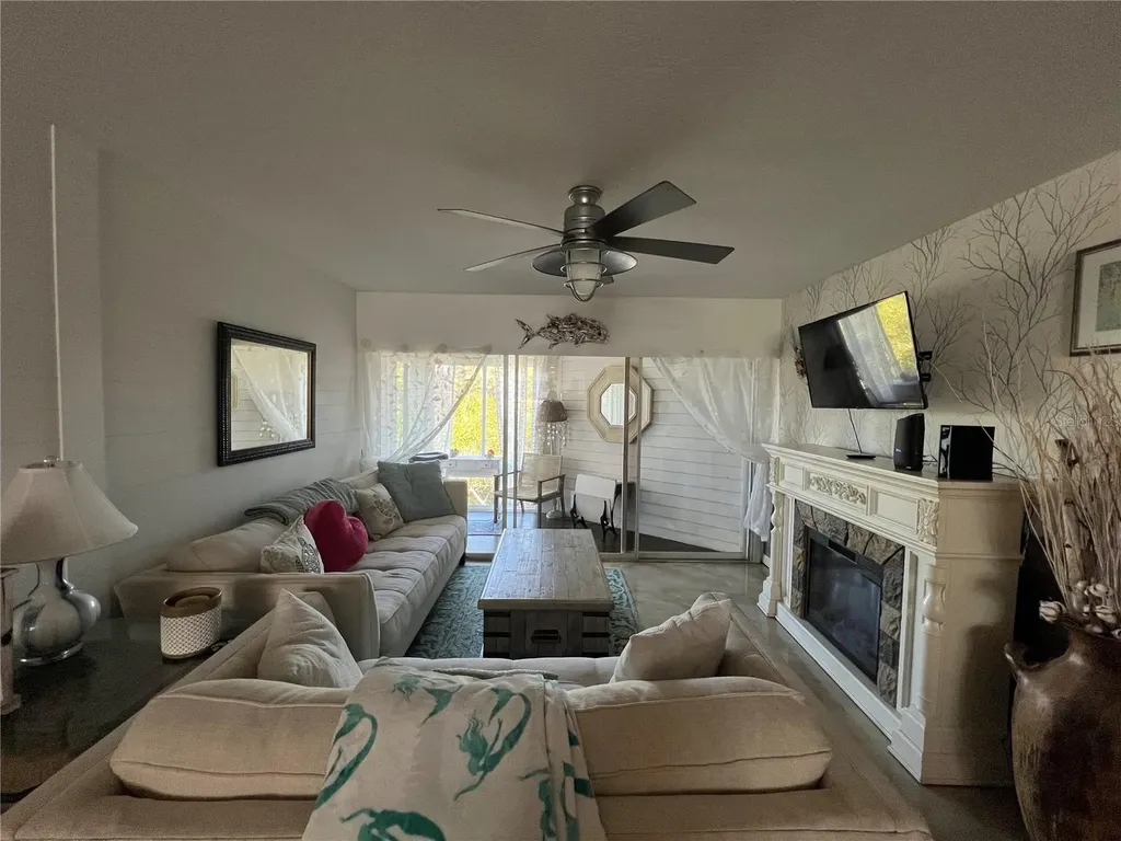 1500 Sunset Road Tarpon Springs FL 34689