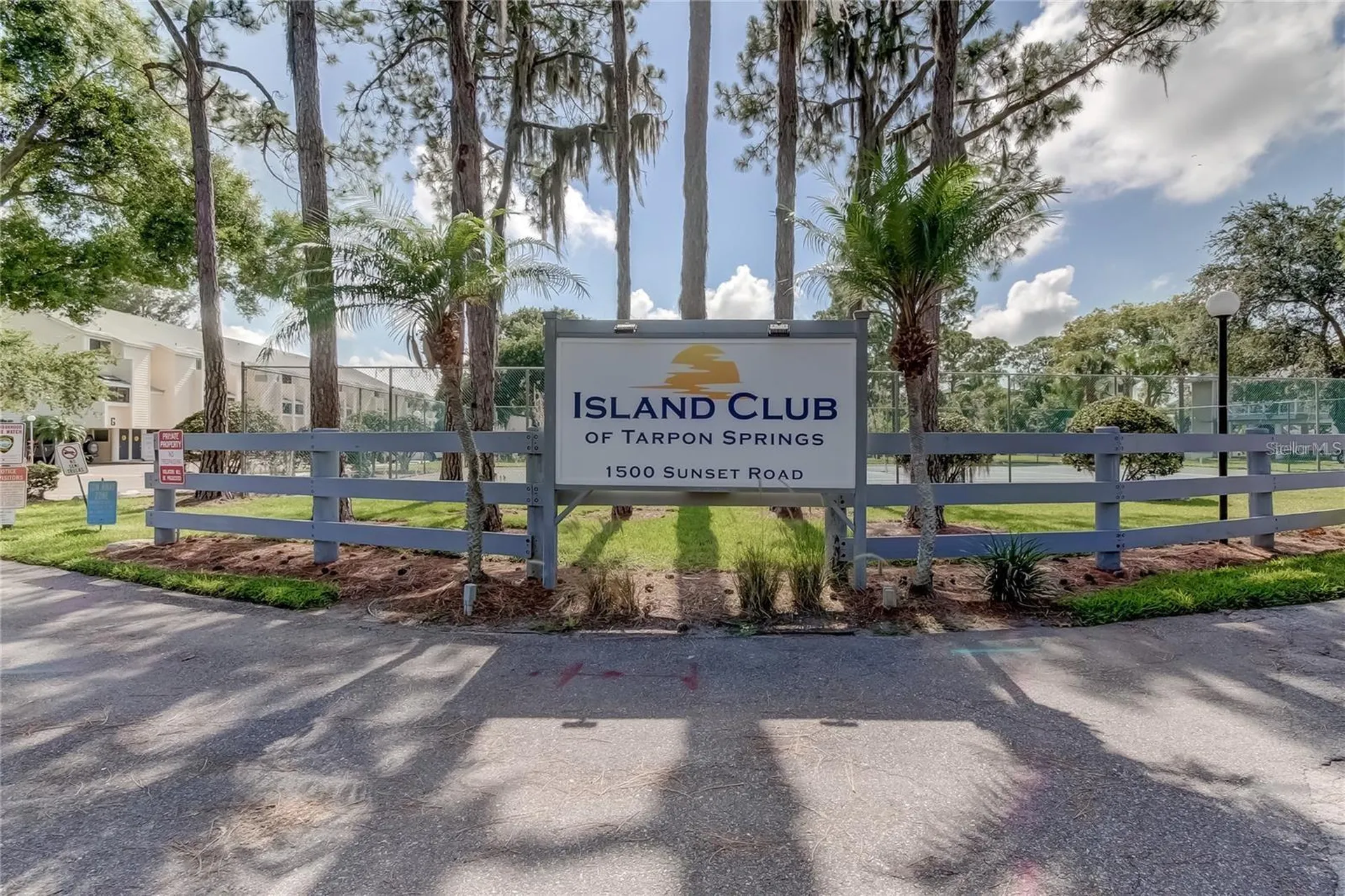 1500 Sunset Road Tarpon Springs FL 34689