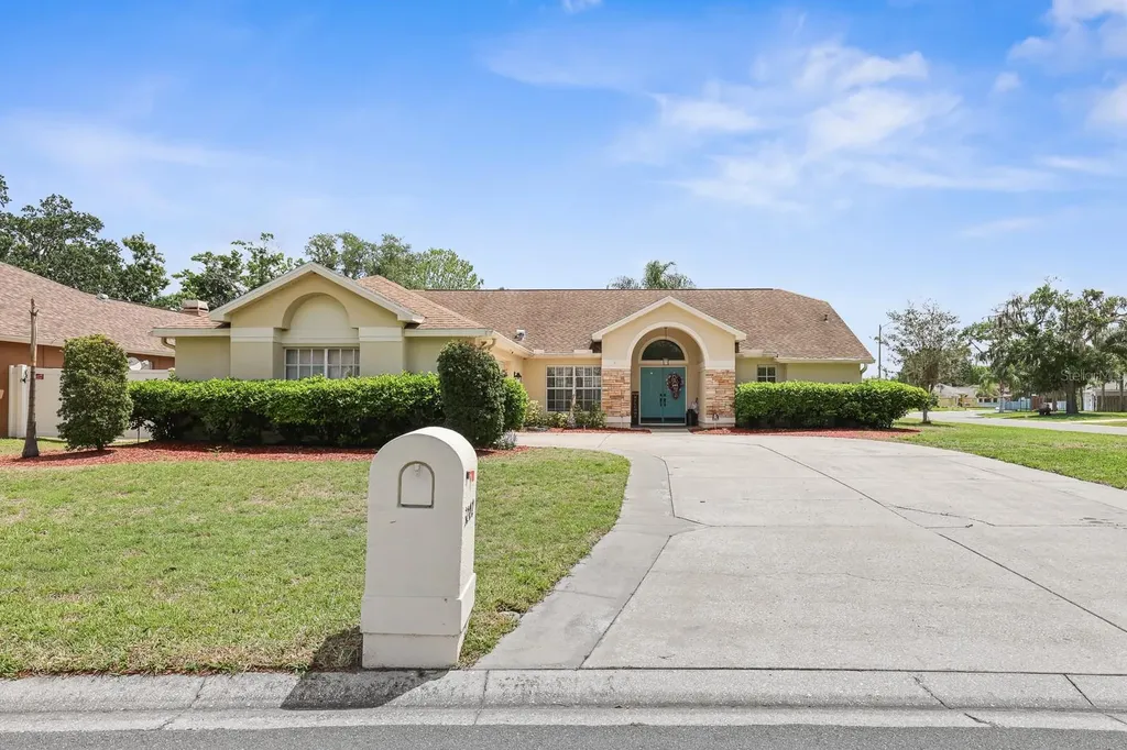 3202 Kilmer Drive Plant City FL 33566