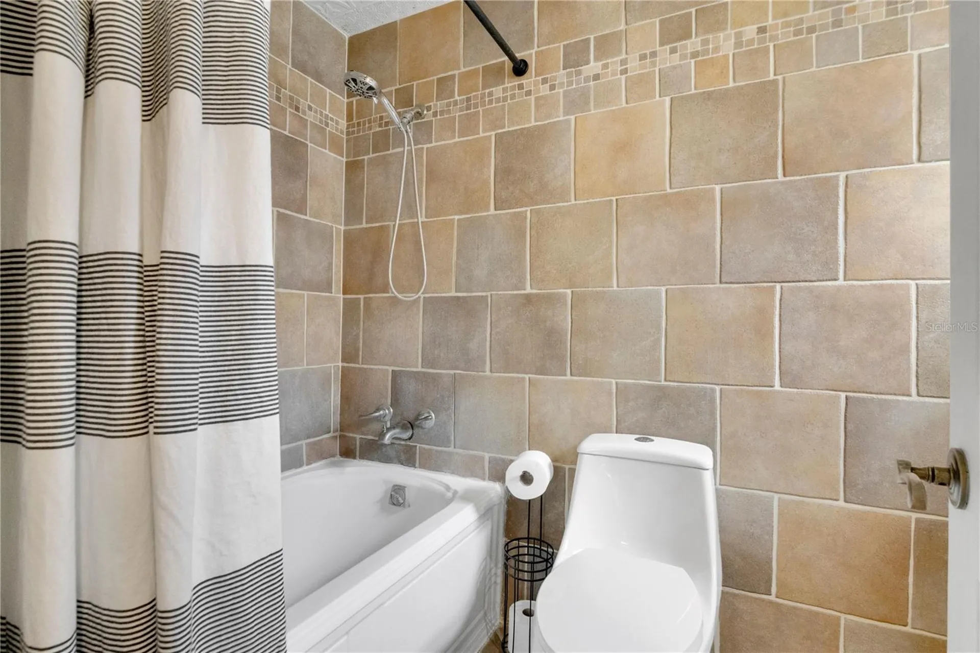 10431 Kingbrook Lane Orlando FL 32821