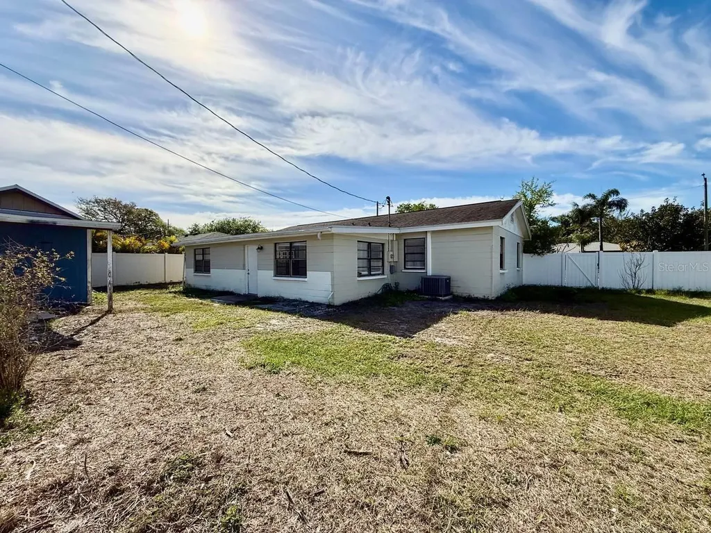 4109 W Wallace Avenue Tampa FL 33611