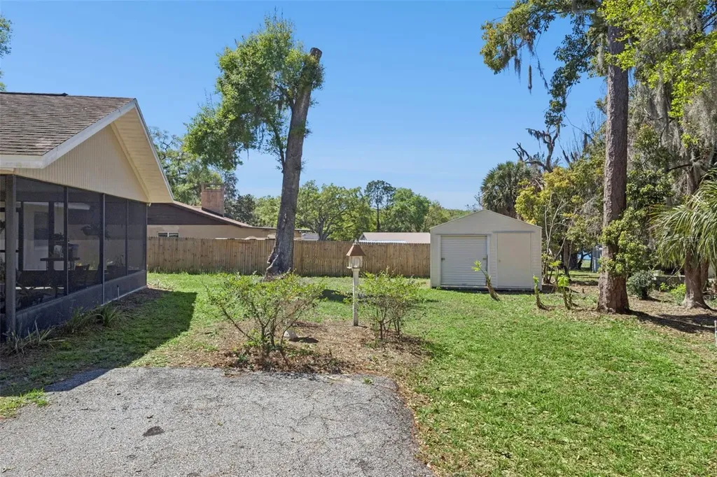 504 County Road 468 Fruitland Park FL 34731