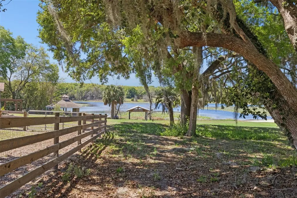 504 County Road 468 Fruitland Park FL 34731