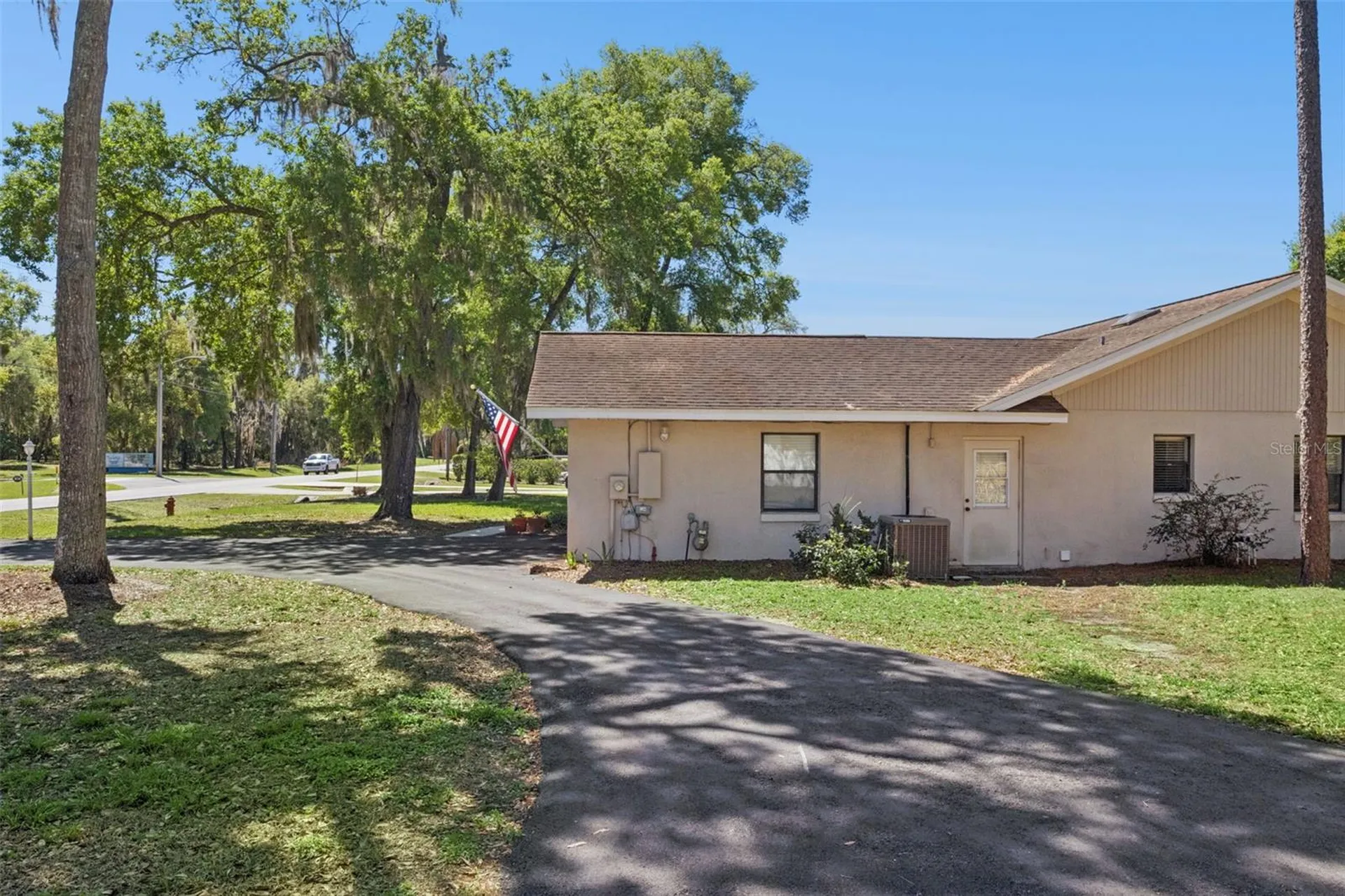 504 County Road 468 Fruitland Park FL 34731