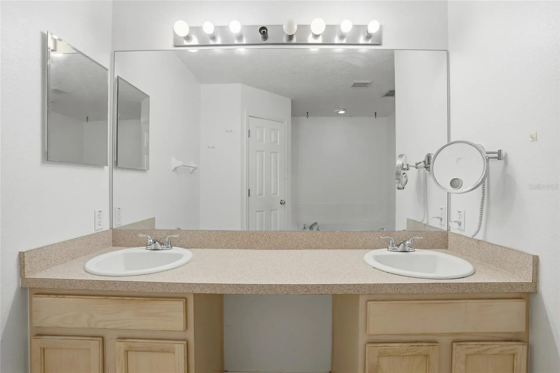 2232 Archer Boulevard Orlando FL 32833